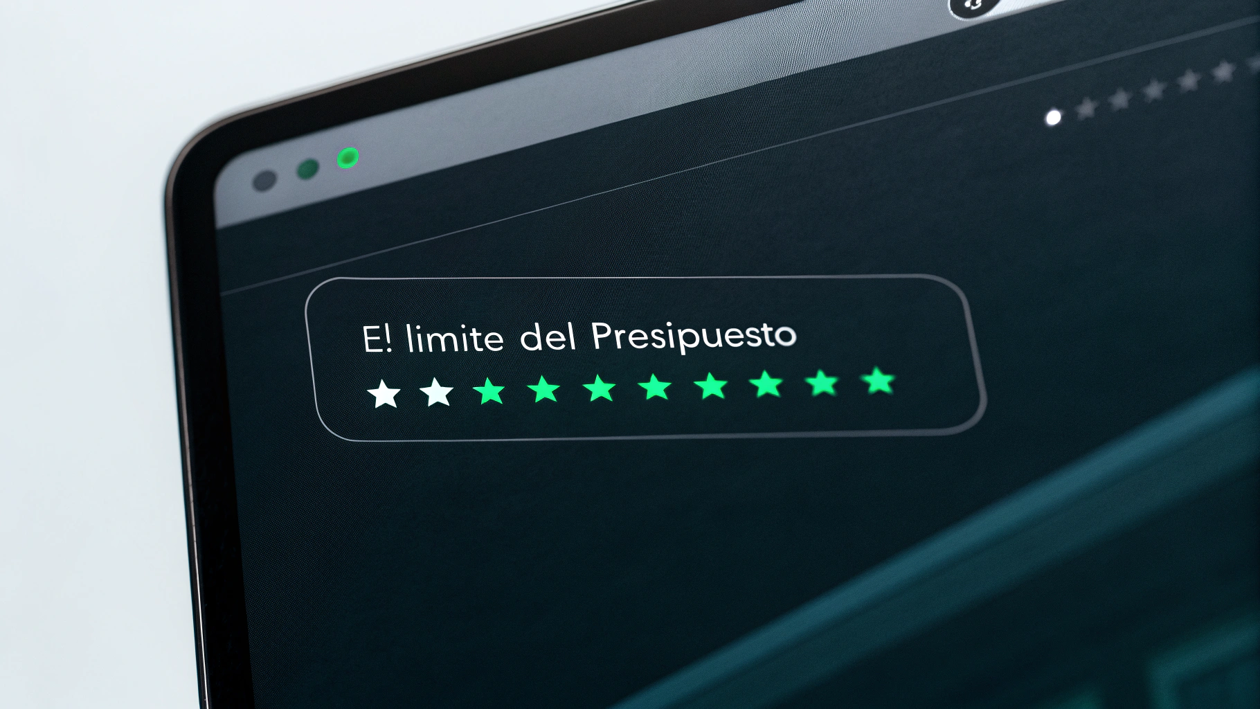 AI generated image by Red Panda AI: Minimalist chat interface on a dark screen. One line of text is partially visible, and the three key words ('el límite del presupuesto') are isolated and glowing brightly in Emerald Green, forming a tight feedback loop. Clean UI design, focus on text element. --ar 16:9